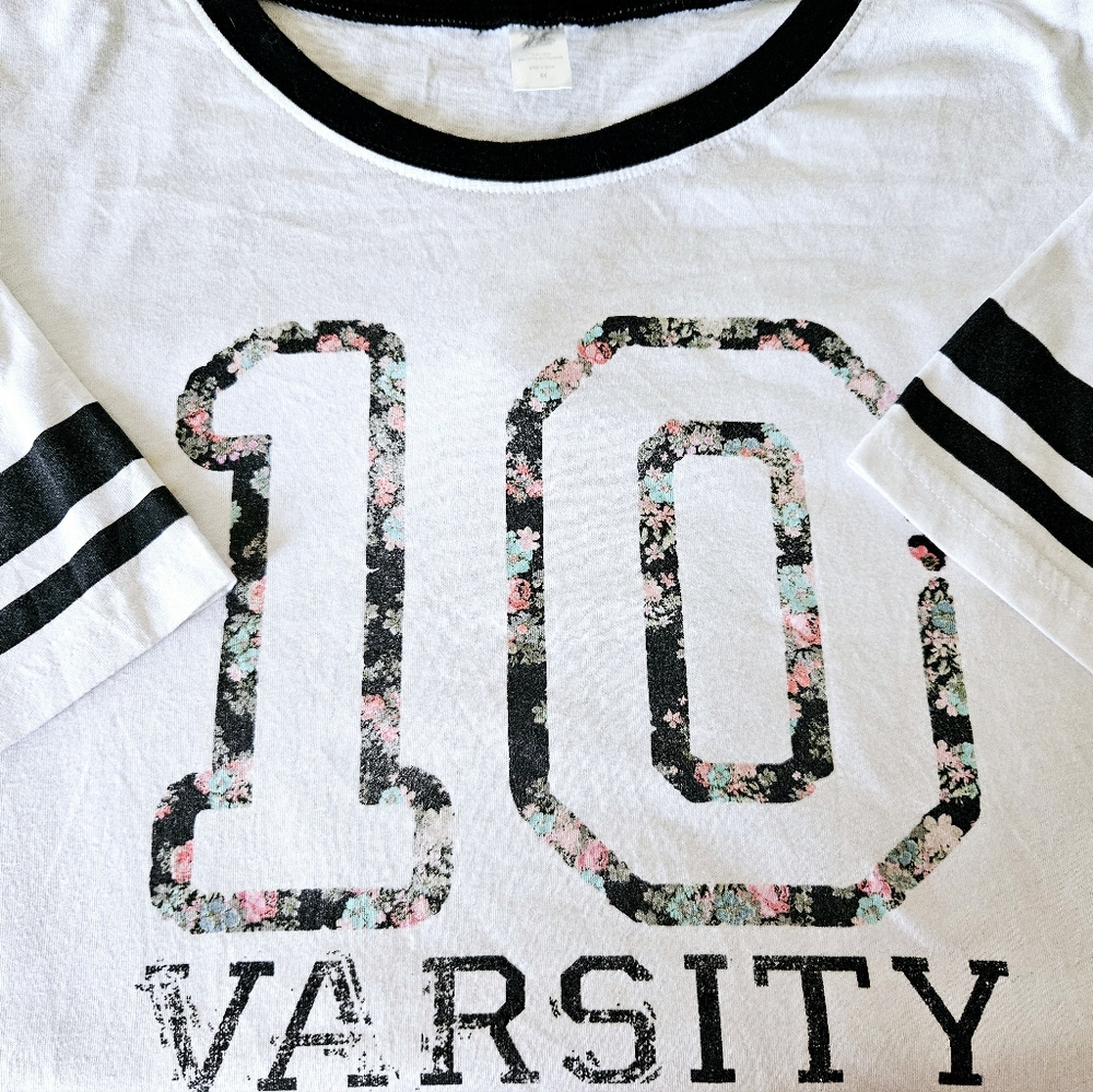 3/$25 PLUS SIZE Tee